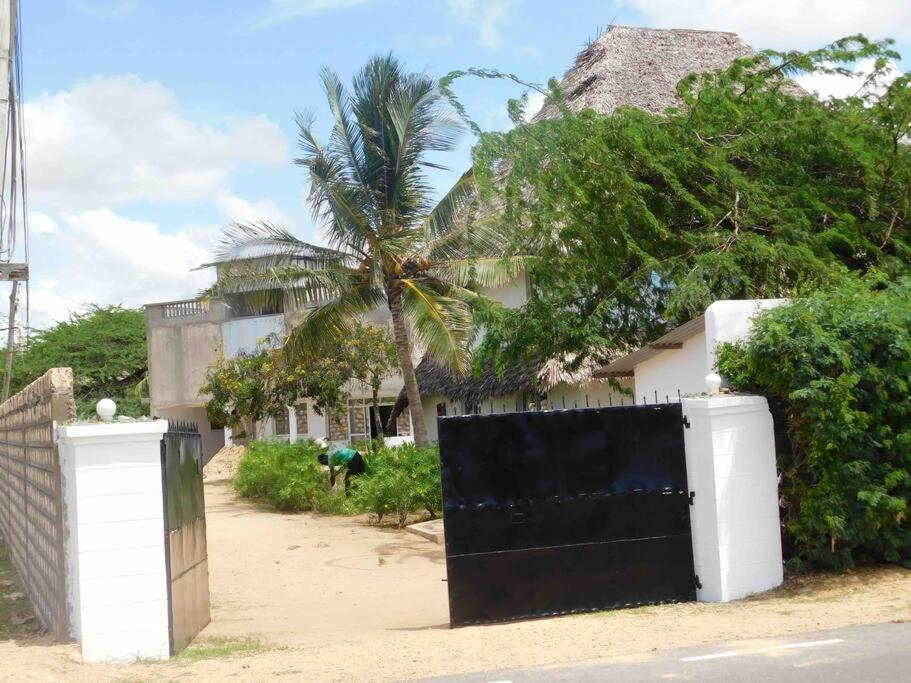 Holiday Home In Malindi Mambrui Eksteriør bilde